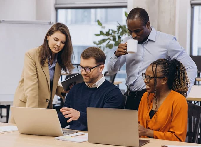 Seamless Teamwork in Dedicated Spaces